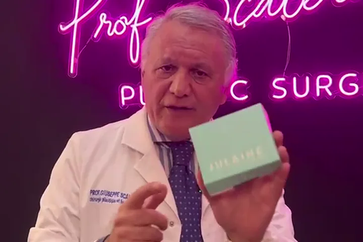 Prof. Giuseppe Scalera con la confezione di Julaine, anteprima video 1